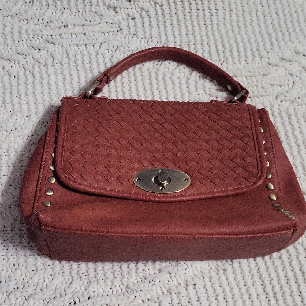 Elegant Brown Woven HandBag.  Only One Small Area Of Peeling From Normal Use.